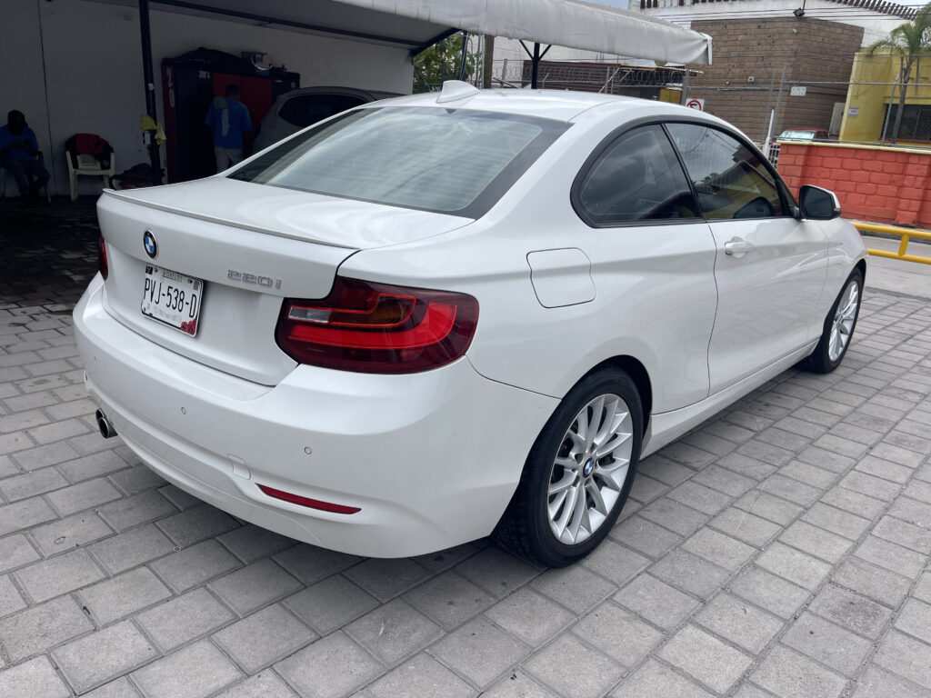 BMW 220i Coupe 2017